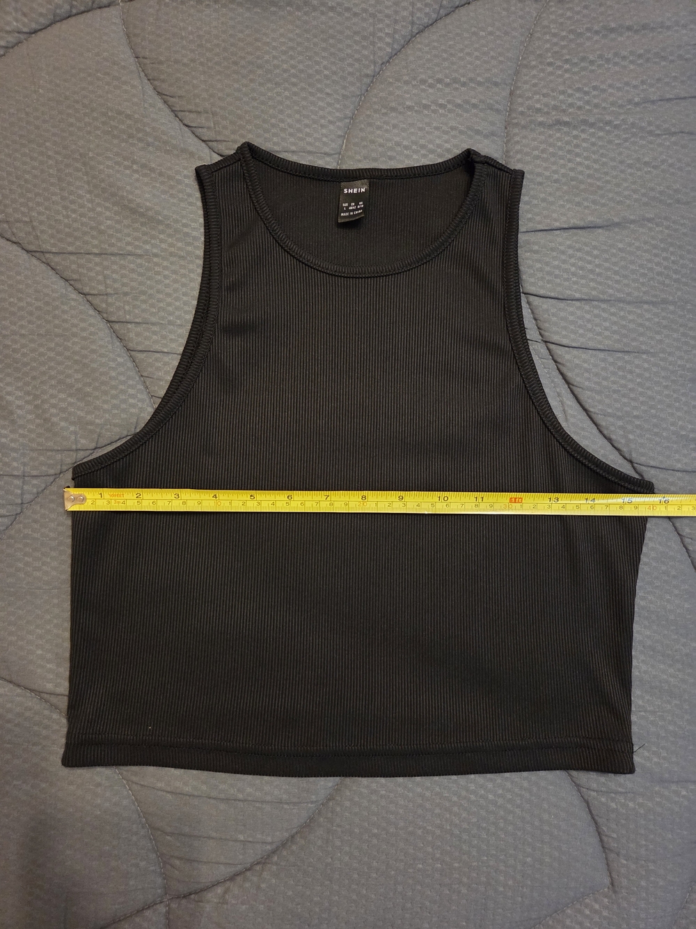 SHEIN Black Ribbed Cropped Tank Top - Picture 2 of 5